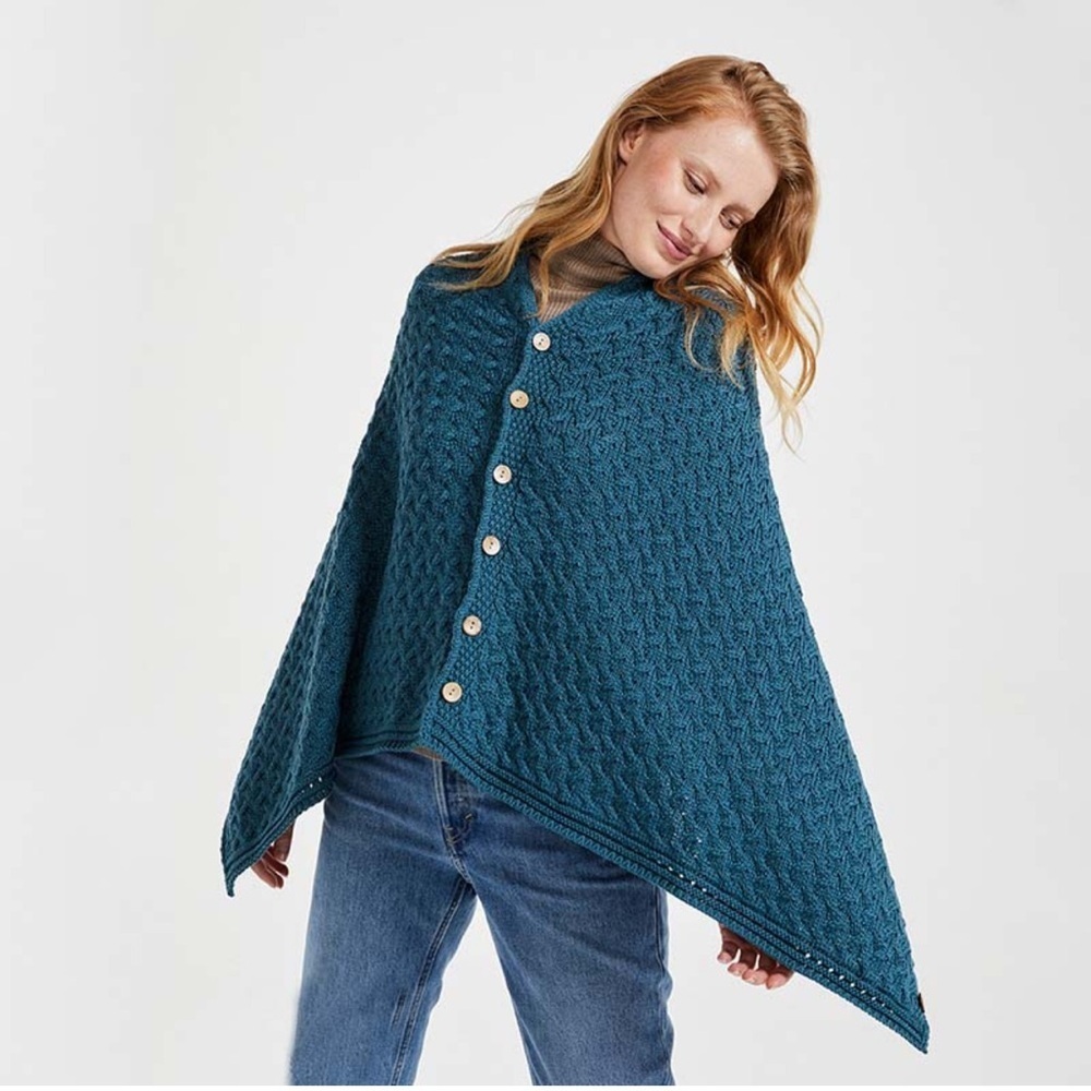 New NWOT Aran Woolen Mills 100% Merino Wool Irish Glenbeigh Cape Made In Ireland